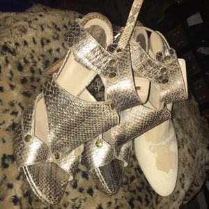 Dior snake leather shoes 7 and half